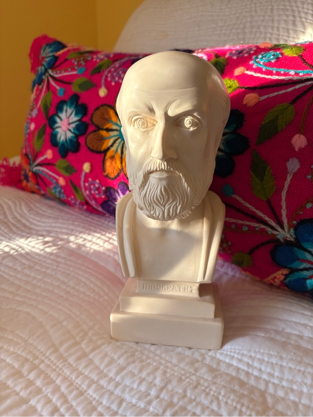 Cream Classical Bust Sculpture - Elegant Home Accent
